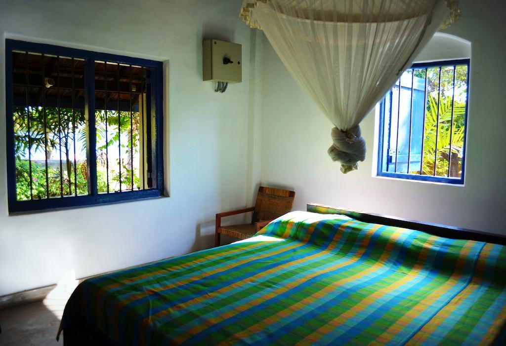 15Lmd Villa In Front Of The Lagoon Баттикалоа Номер фото